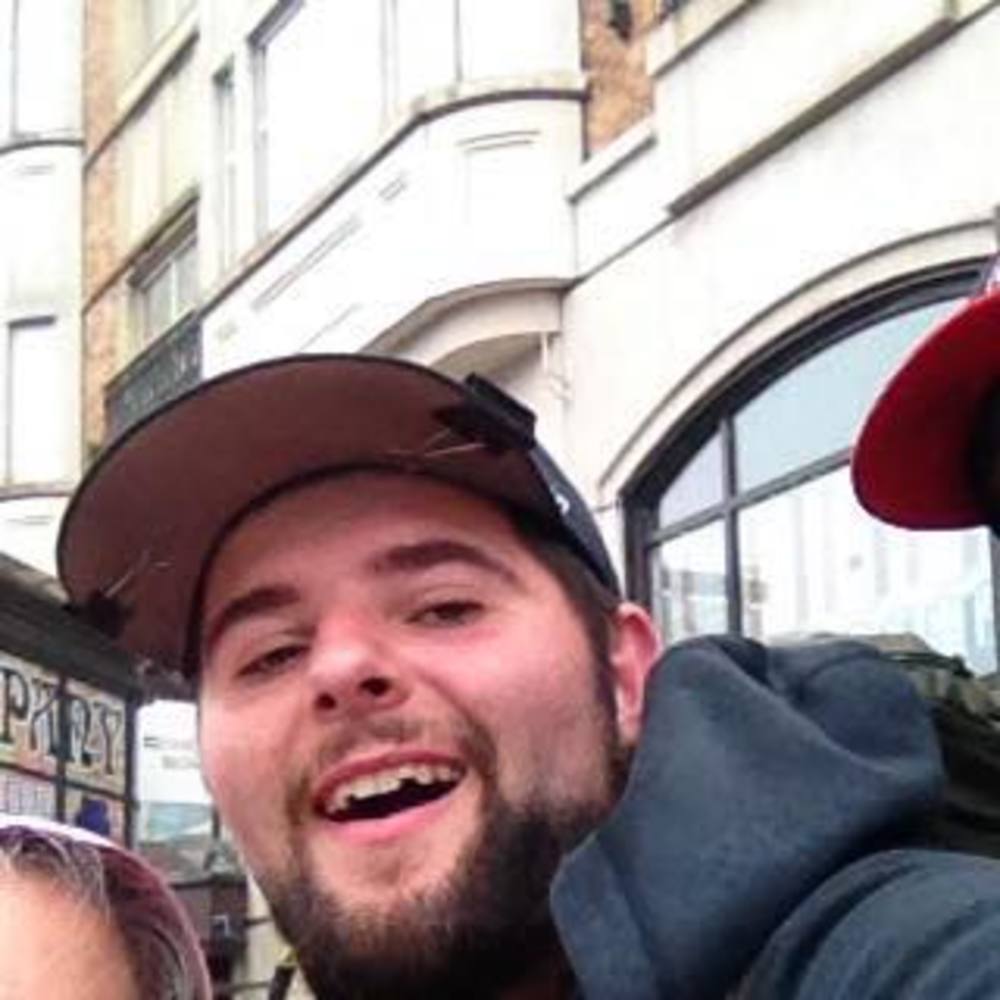 Meet your Posher, Derrick